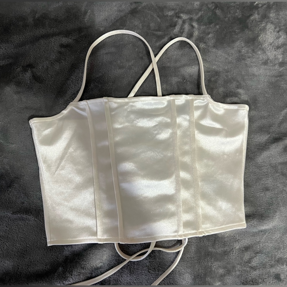 White, Solid-color.